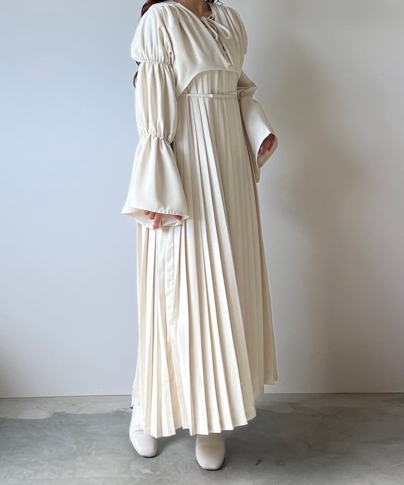 ワンピース AERMA lace up design pleats onepiece lace up design pleats onepiece | AÉRMA boutique