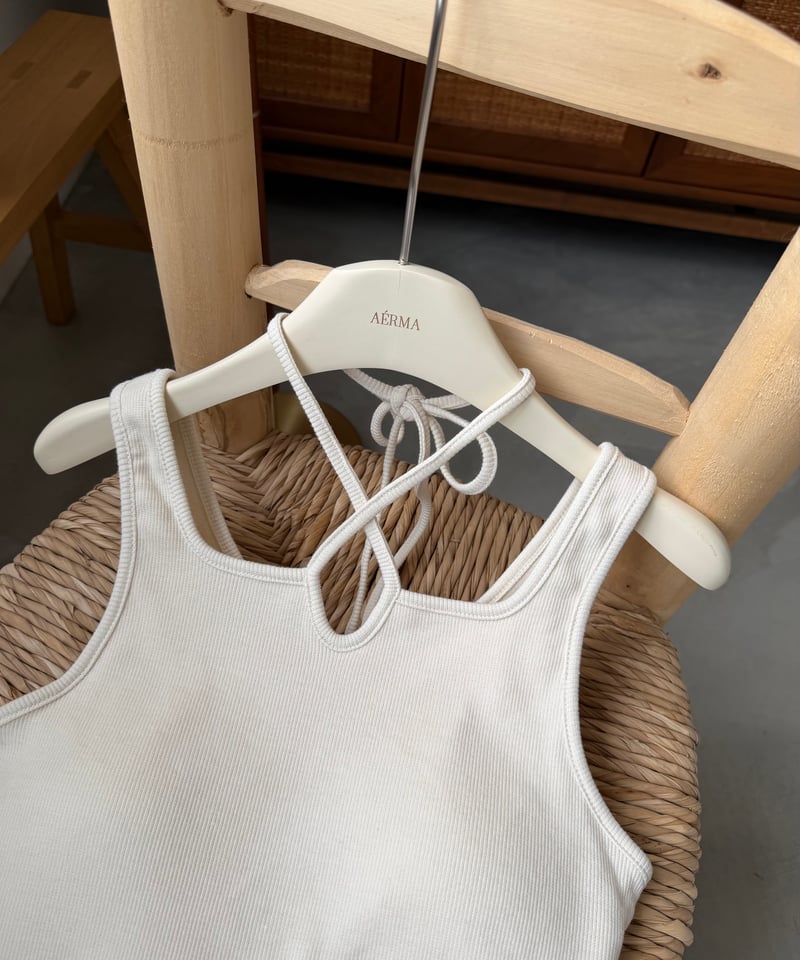 ANDMARY クロスストラップ タンクトップ ホワイト cross strap cup tank | AÉRMA boutique