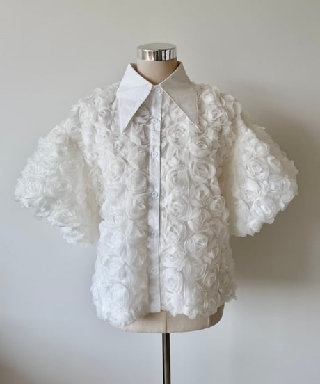 flower motif volume blouse