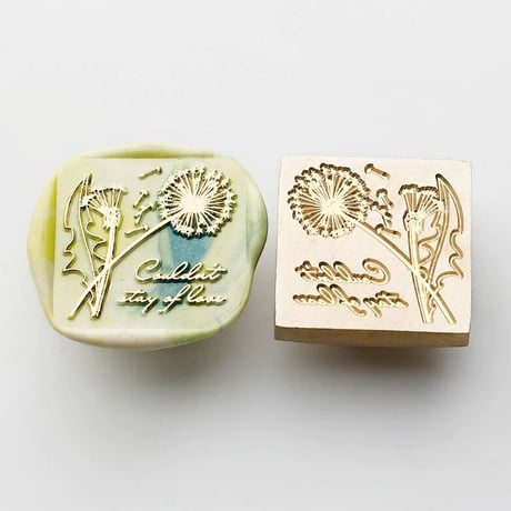 【タンポポの綿毛】25×25ｍｍ　*10059*　(A)