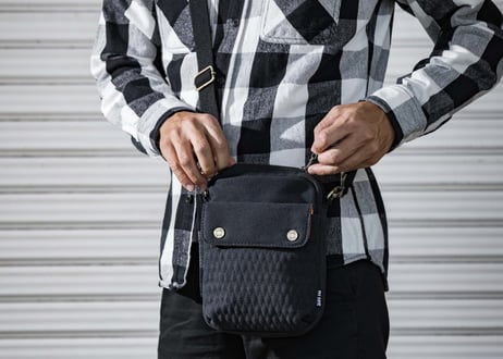 【DLMS】 OLDisNEW  'Black heart' ショルダーバッグ DLM-125 Canvas （ｷｬﾝﾊﾞｽ）