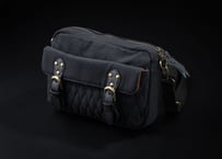 【DLMS】 OLDisNEW 'Old Symbol' ショルダーバッグ DLM-126 Canvas(ｷｬﾝﾊﾞｽ)