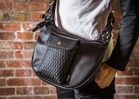 【DLMS】 OLDisNEW 'Old trail'ショルダーバッグ DLM-123 Vegan leather(ｳﾞｨｰｶﾞﾝﾚｻﾞｰ)