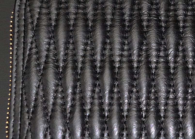 DLMS ダイヤステッチラウンドジップ長財布　新品未使用品。 DLMS】ダイヤステッチ ラウンドジップ長財布 'Crazy diamond