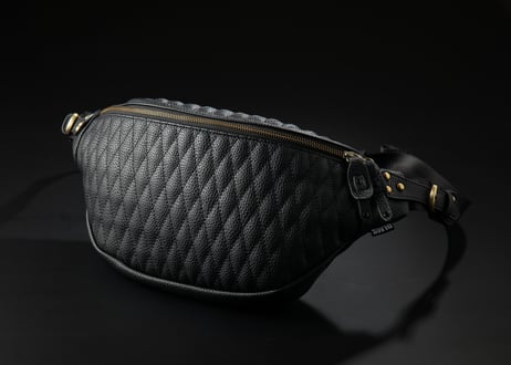 【DLMS】 OLDisNEW 'Old light'クロスボディバッグ DLM-441 Vegan leather(ｳﾞｨｰｶﾞﾝﾚｻﾞｰ)