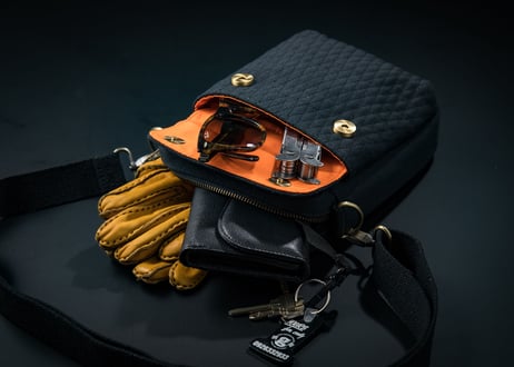 【DLMS】 OLDisNEW  'Black heart' ショルダーバッグ DLM-125 Canvas （ｷｬﾝﾊﾞｽ）