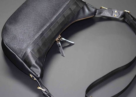 【DLMS】ｼｮﾙﾀﾞｰﾊﾞｯｸﾞ 'Boogies' ﾊﾞﾅﾅｼｮﾙﾀﾞｰ DLM-128 Vegan leather(ｳﾞｨｰｶﾞﾝﾚｻﾞｰ)