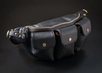 【DLMS】 OLDisNEW 'Old star'クロスボディバッグ DLM-440 Vegan leather(ｳﾞｨｰｶﾞﾝﾚｻﾞｰ)