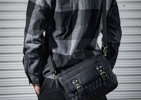 【DLMS】 OLDisNEW 'Old Symbol' ショルダーバッグ DLM-126 Vegan leather(ｳﾞｨｰｶﾞﾝﾚｻﾞｰ)