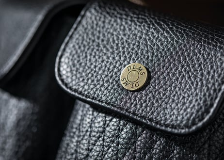 【DLMS】 OLDisNEW 'Old star'クロスボディバッグ DLM-440 Vegan leather(ｳﾞｨｰｶﾞﾝﾚｻﾞｰ)