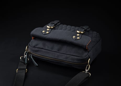 【DLMS】 OLDisNEW 'Old Symbol' ショルダーバッグ DLM-126 Canvas(ｷｬﾝﾊﾞｽ)