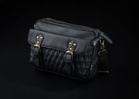 【DLMS】 OLDisNEW 'Old Symbol' ショルダーバッグ DLM-126 Vegan leather(ｳﾞｨｰｶﾞﾝﾚｻﾞｰ)