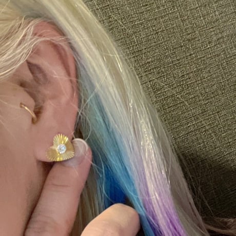 Gold heart pierce