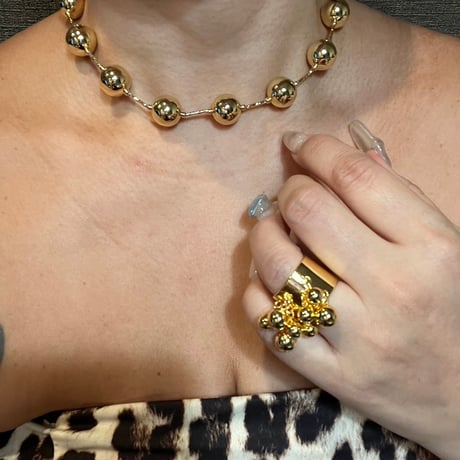 Gold Balls short necklace