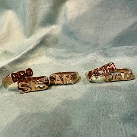 Family ties Ring