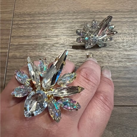 Lotus ring