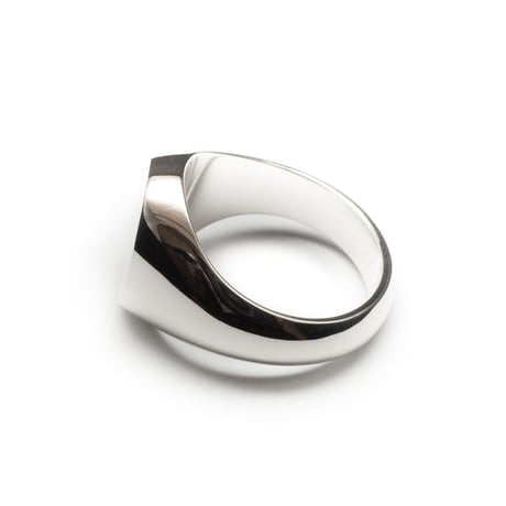 SIGNET RING OVAL FACE  13 x 11mm