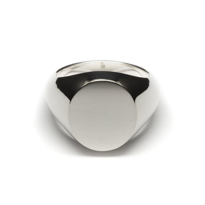 SIGNET RING OVAL FACE 15 x 13mm | G of R & Co.