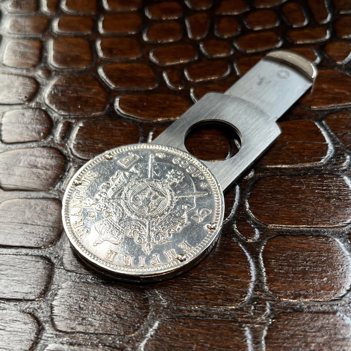 ELOI PERNET 1869 銀貨 シガーカッター | G of R & Co.