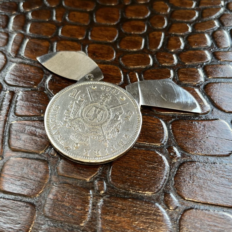 ELOI PERNET 1869 銀貨ナイフ | G of R & Co. ELOI PERNET 1869 銀貨ナイフ | G of R & Co.