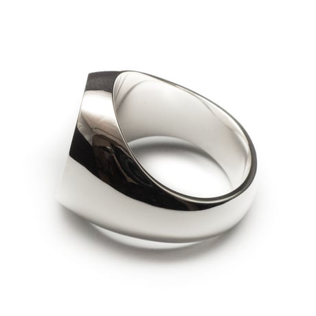 SIGNET RING OVAL FACE  18 x 15.5mm