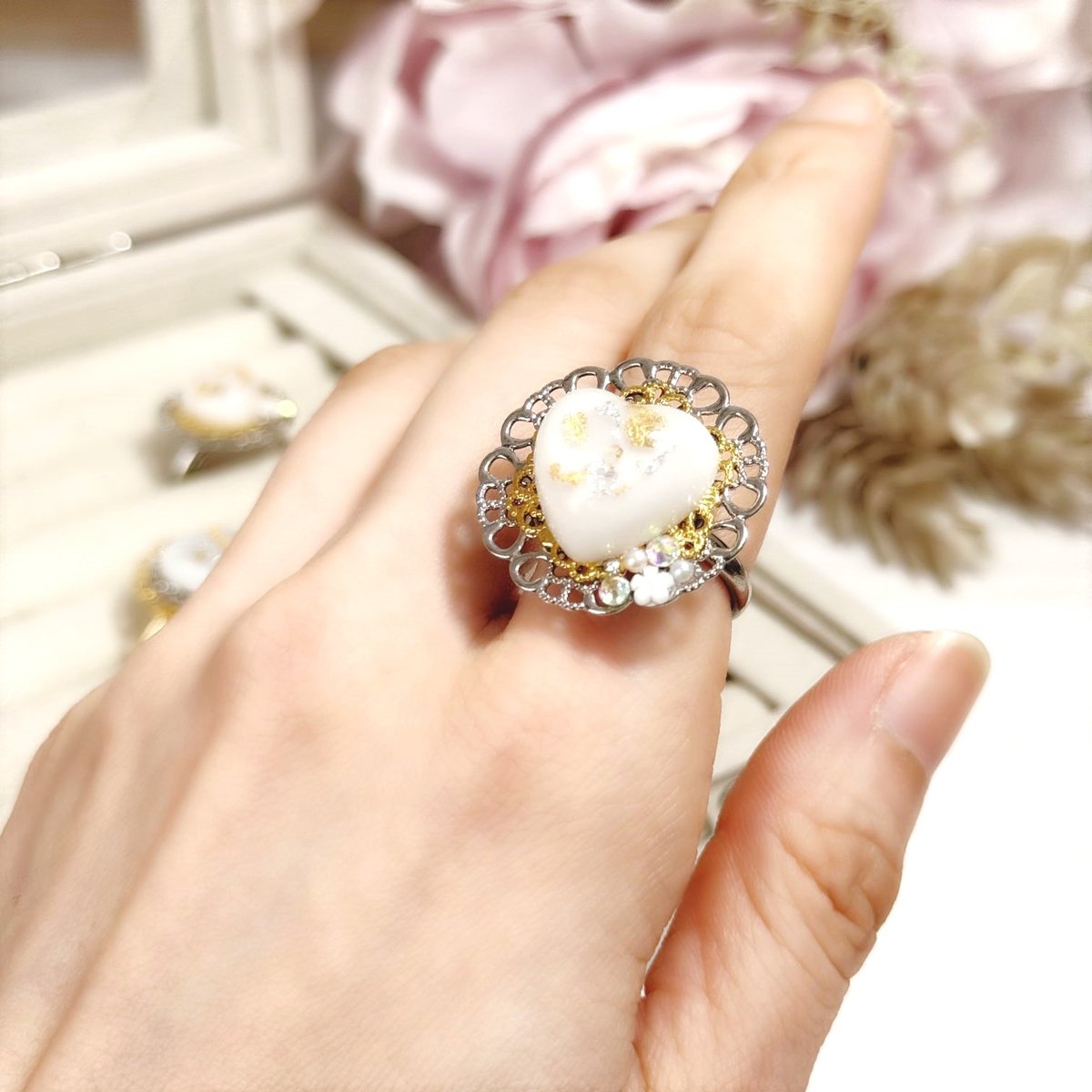 ❤︎キラキラ肉球小物入れ‪‪❤︎‬オパールリング‪‪❤︎‬ fit=scale-down,w=1200