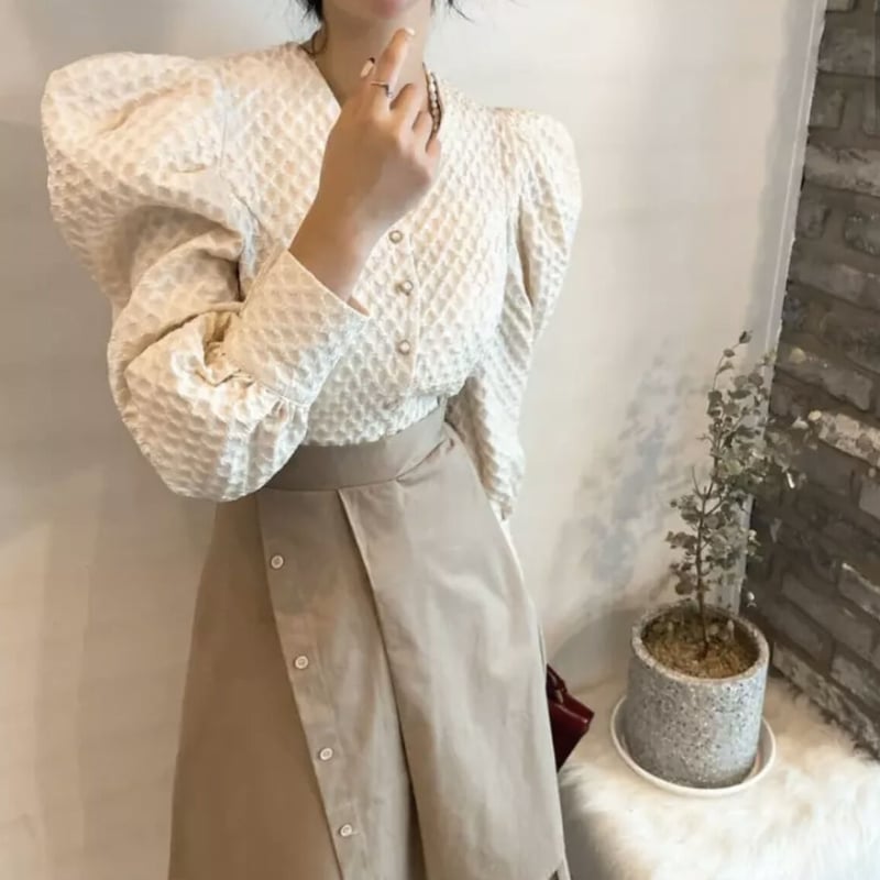 NOBLE カシミア混 VネックパフスリーブCD キャメル NOBLE カシミア混 VネックパフスリーブCD キャメル NOBLE