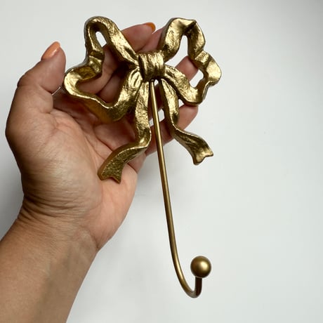 Ribbon hook