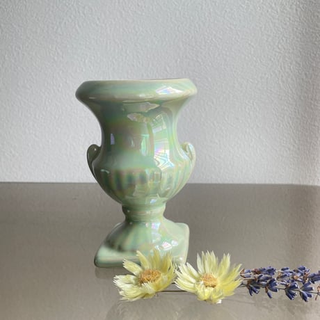 Green aurora vase