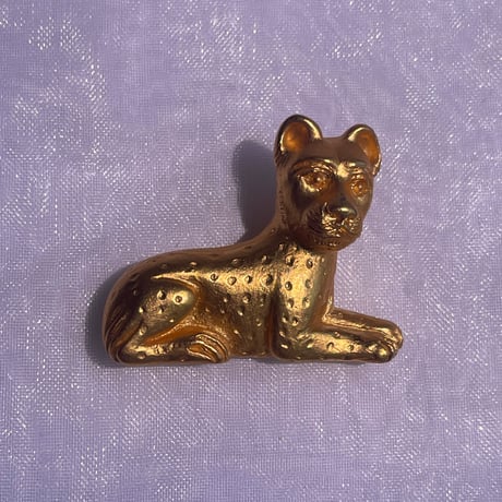 NY metropolitan museum leopard brooch