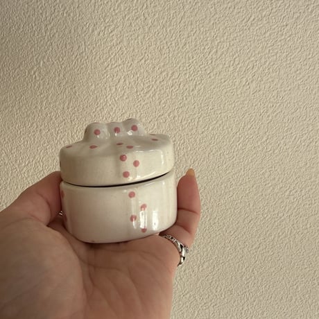 Ribbon box
