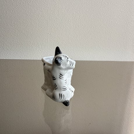 Dog holder
