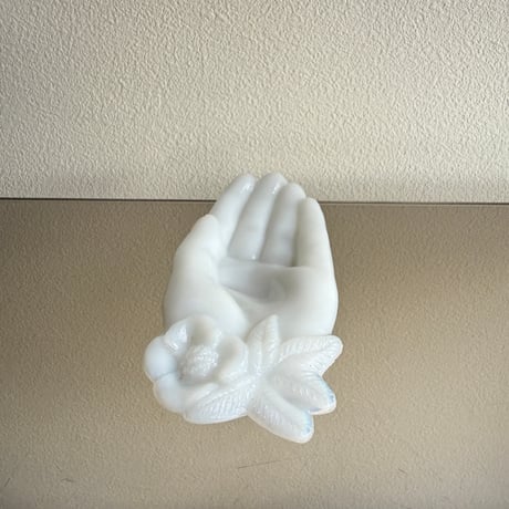 Milk glass hand tray