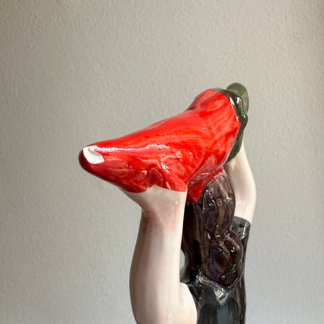 Pepper bottle girl