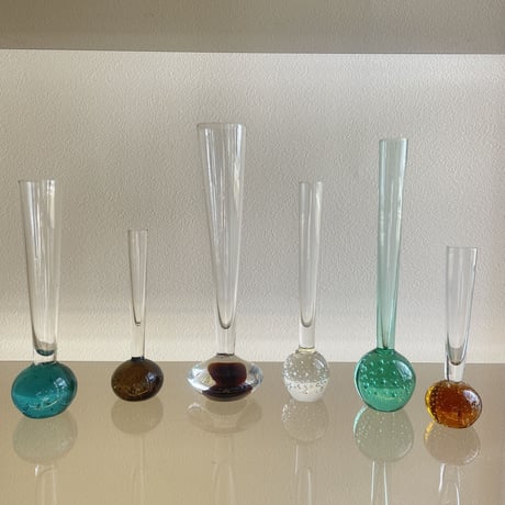 Glass flower vase
