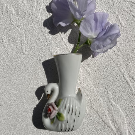Mini flower vase swan