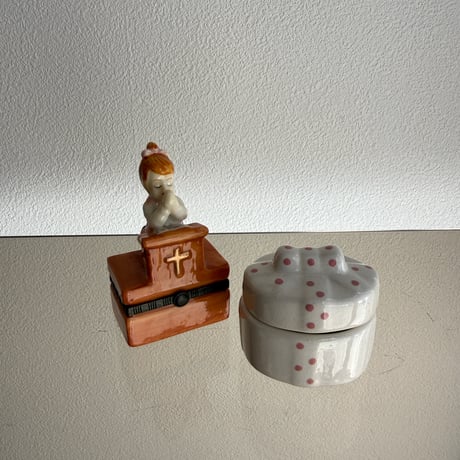 Ribbon box