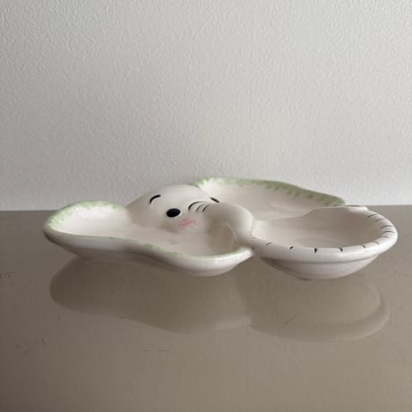 HOLLAND MOLD elephant White