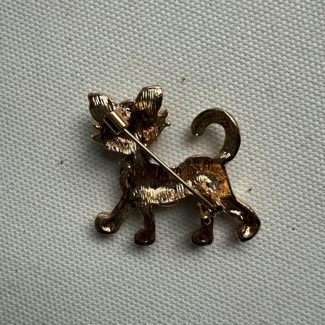 Kirakira cat brooch