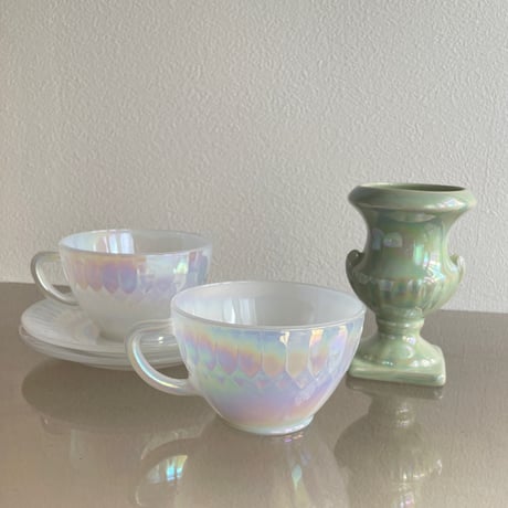 Green aurora vase
