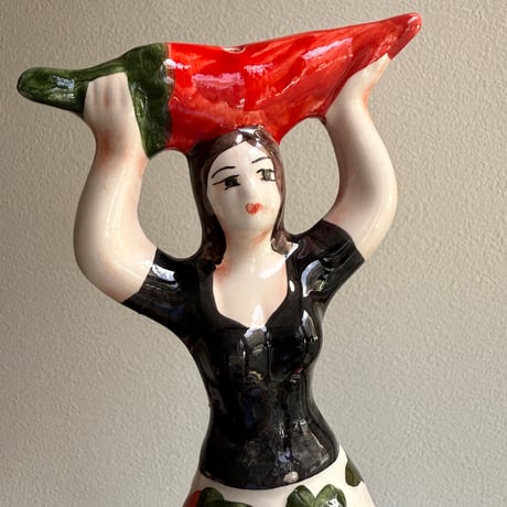 Pepper bottle girl