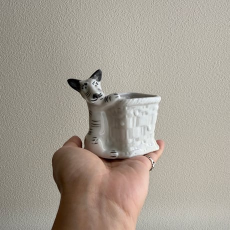 Dog holder