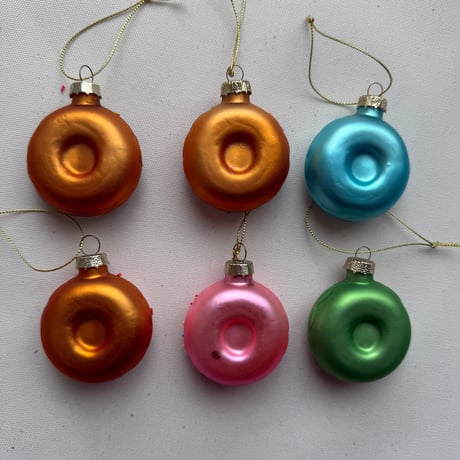 Donuts glass ornament USA