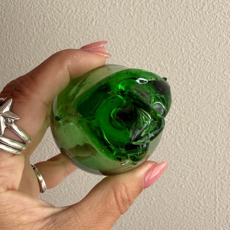 Glass eggplant objet