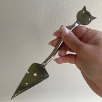 Cheese knife B