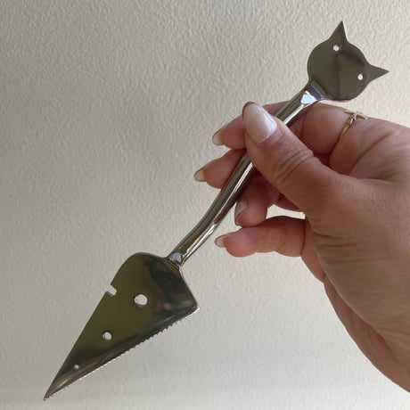 Cheese knife B