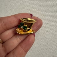 Hat pin