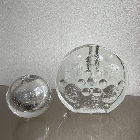 Glass flower vase