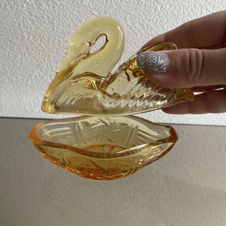Swan candy pot