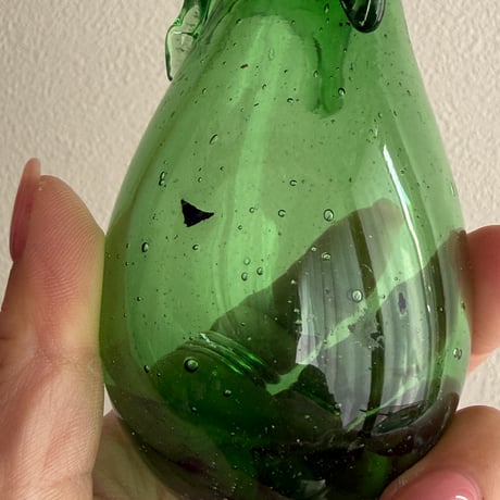 Glass eggplant objet